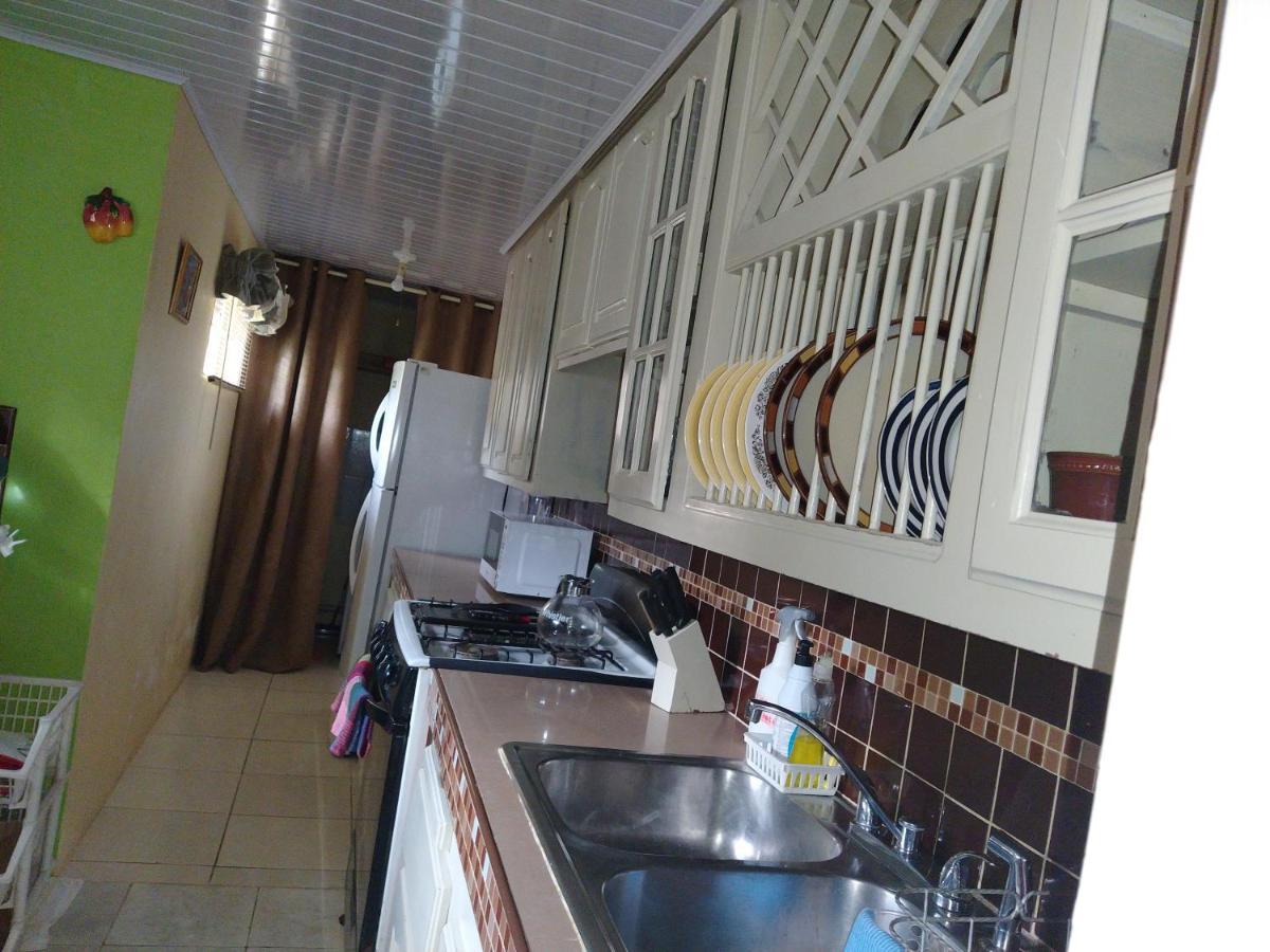 Gables Vacation Rentals With Private Gated Parking Onsite Knockpatrick Kültér fotó