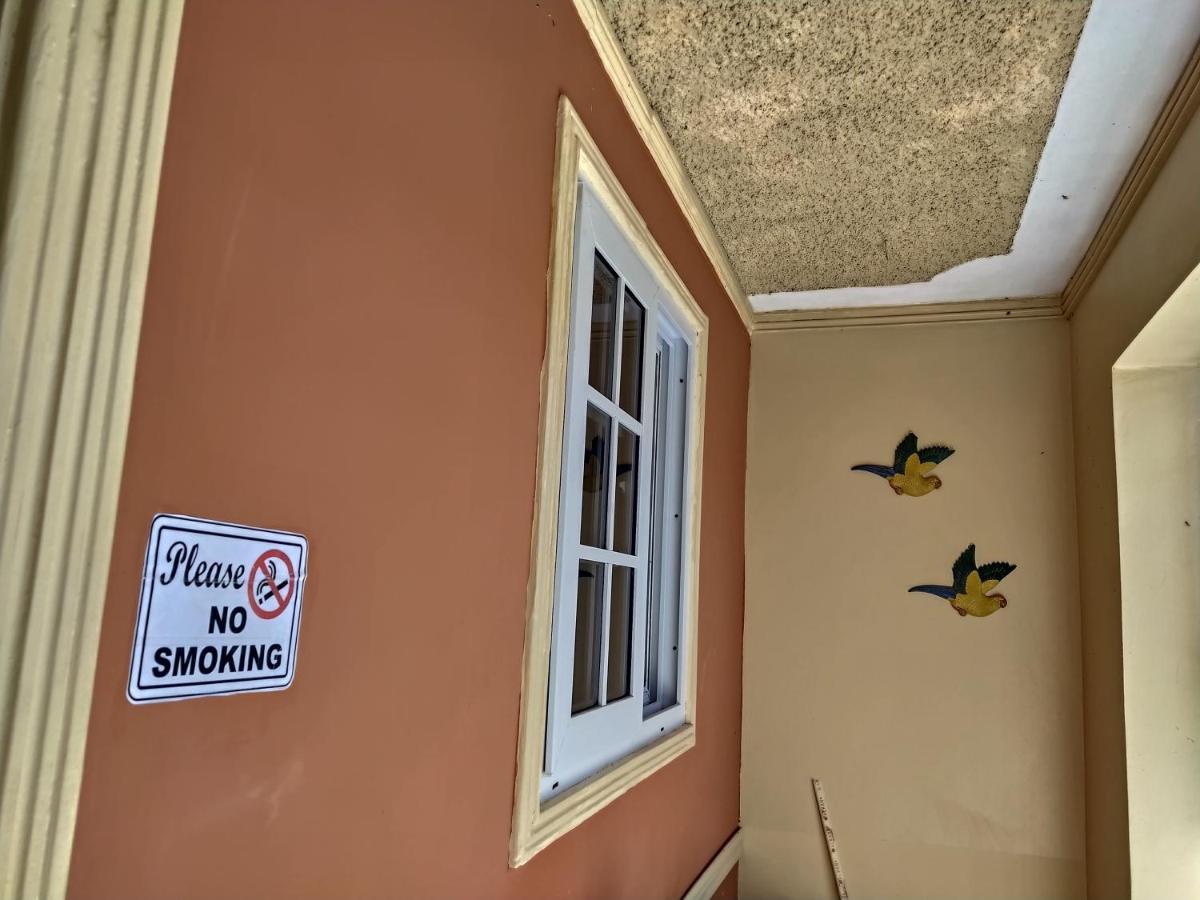 Gables Vacation Rentals With Private Gated Parking Onsite Knockpatrick Kültér fotó