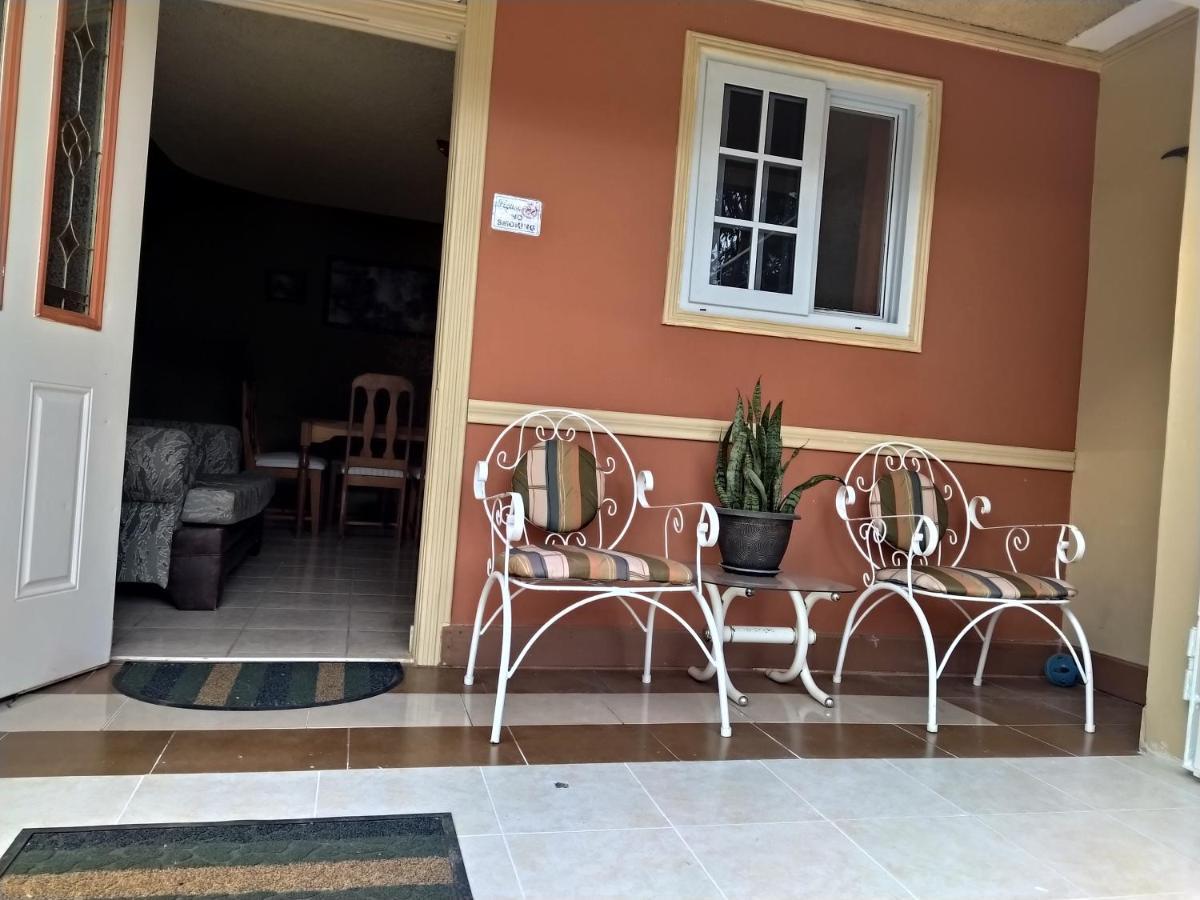 Gables Vacation Rentals With Private Gated Parking Onsite Knockpatrick Kültér fotó