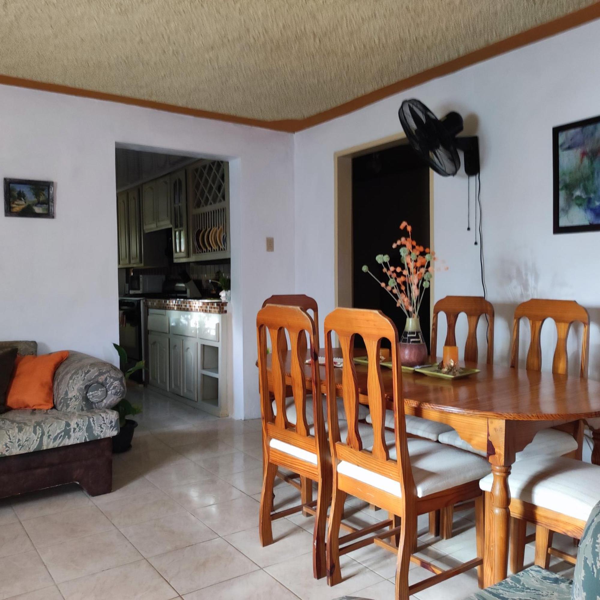 Gables Vacation Rentals With Private Gated Parking Onsite Knockpatrick Kültér fotó